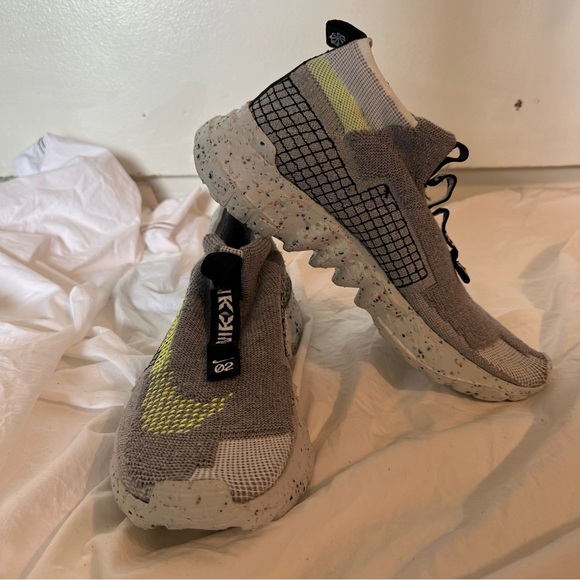 Nike Grey Sneakers - Picture 12 of 13